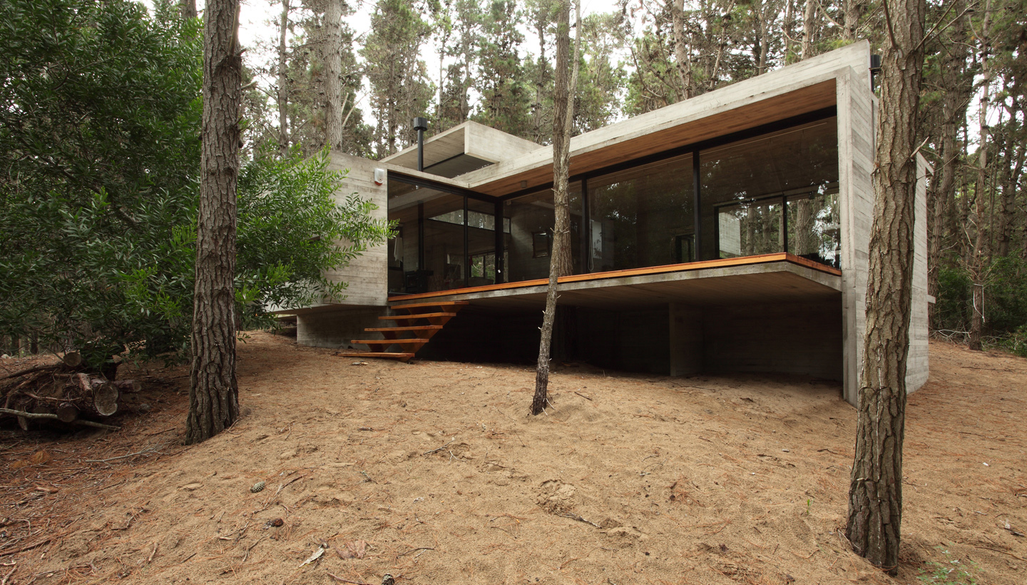 Read more about the article JD House – BAK Arquitectos